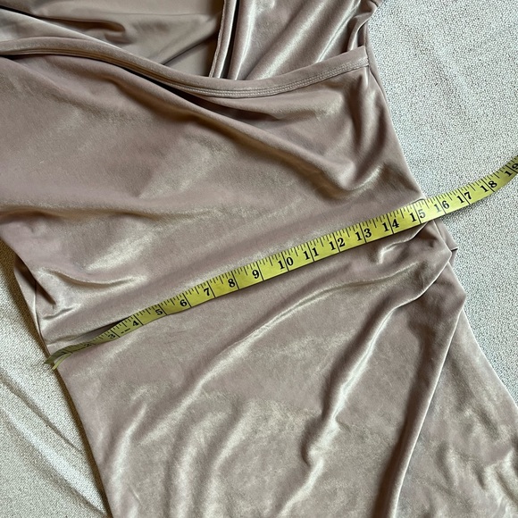 Aritzia Wilfred Free Klum Blush Pink Velvet Faux Wrap Longsleeve Dress large - Picture 10 of 15